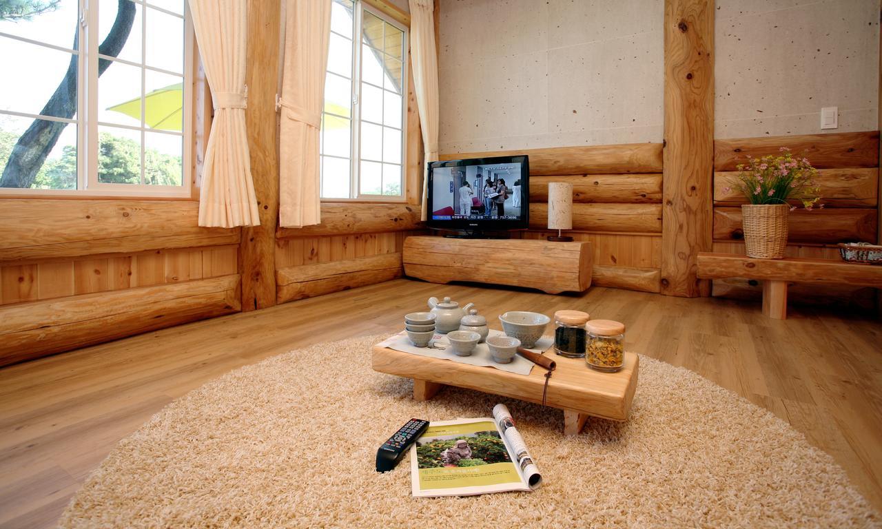 Jeju Bille Log Pension Seogwipo Extérieur photo
