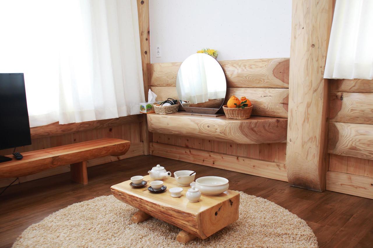 Jeju Bille Log Pension Seogwipo Extérieur photo